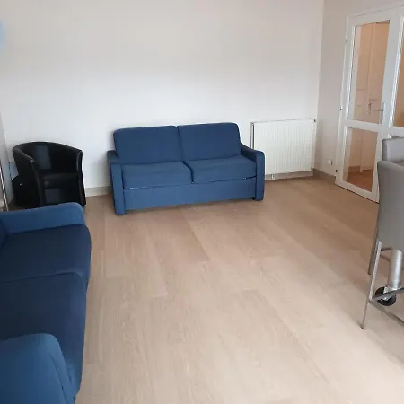 Apartment Spacieux T2 A Avec Parking A Deux Pas De La - Fr-1-239-794 *